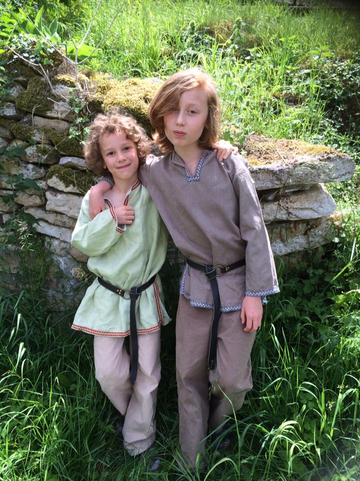 Tunique médiévale ou viking pour enfant