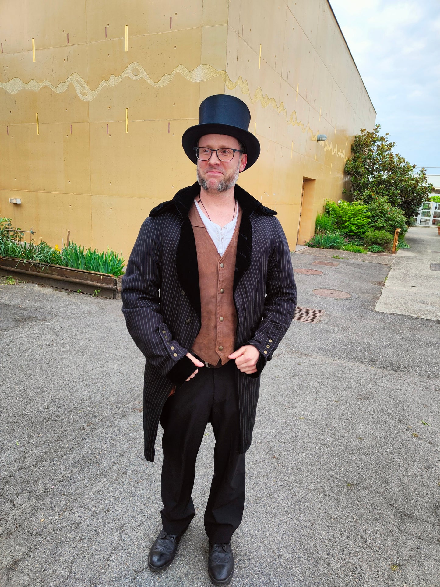Veste de costume fin XVIII ème, noire, à fine rayures, frac.