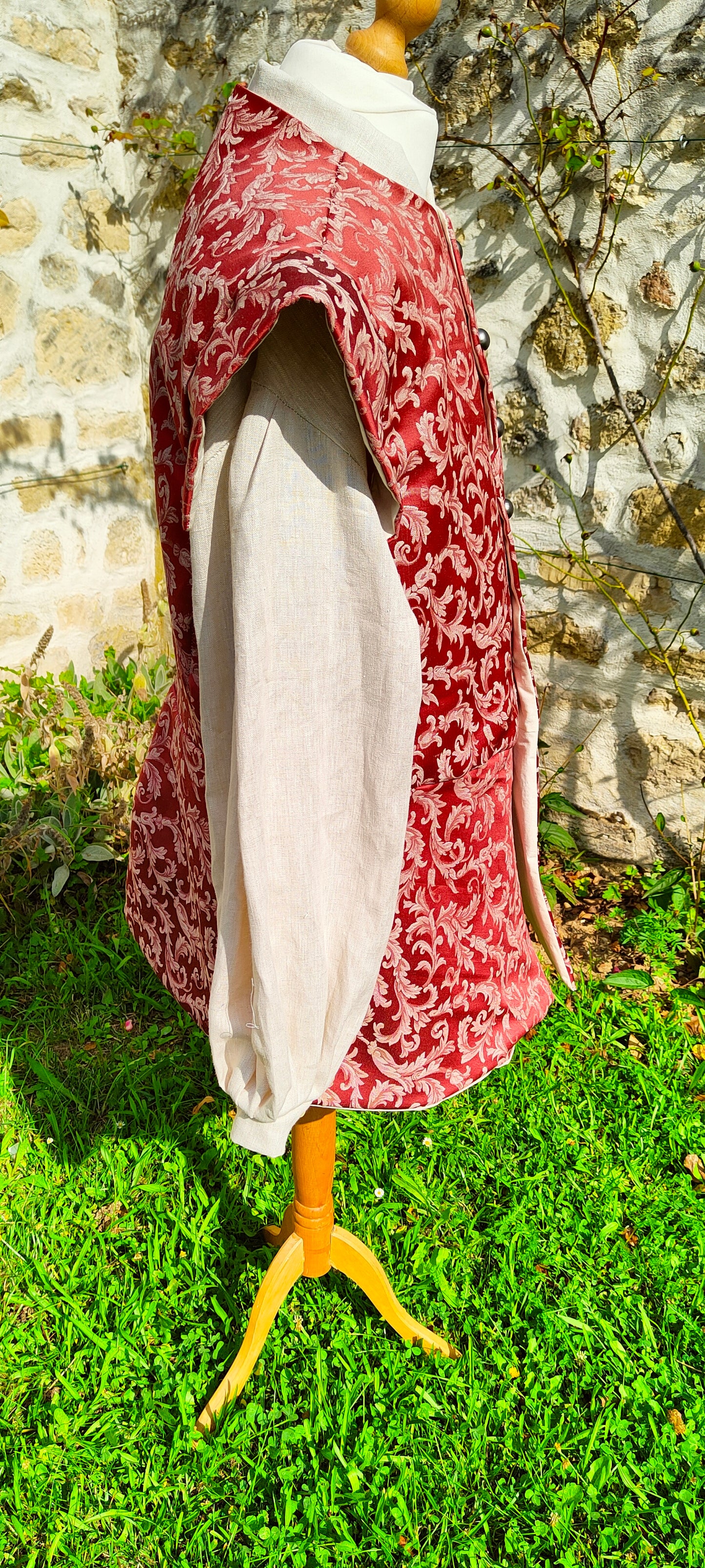 Veste pourpoint Renaissance en jacquard rouge