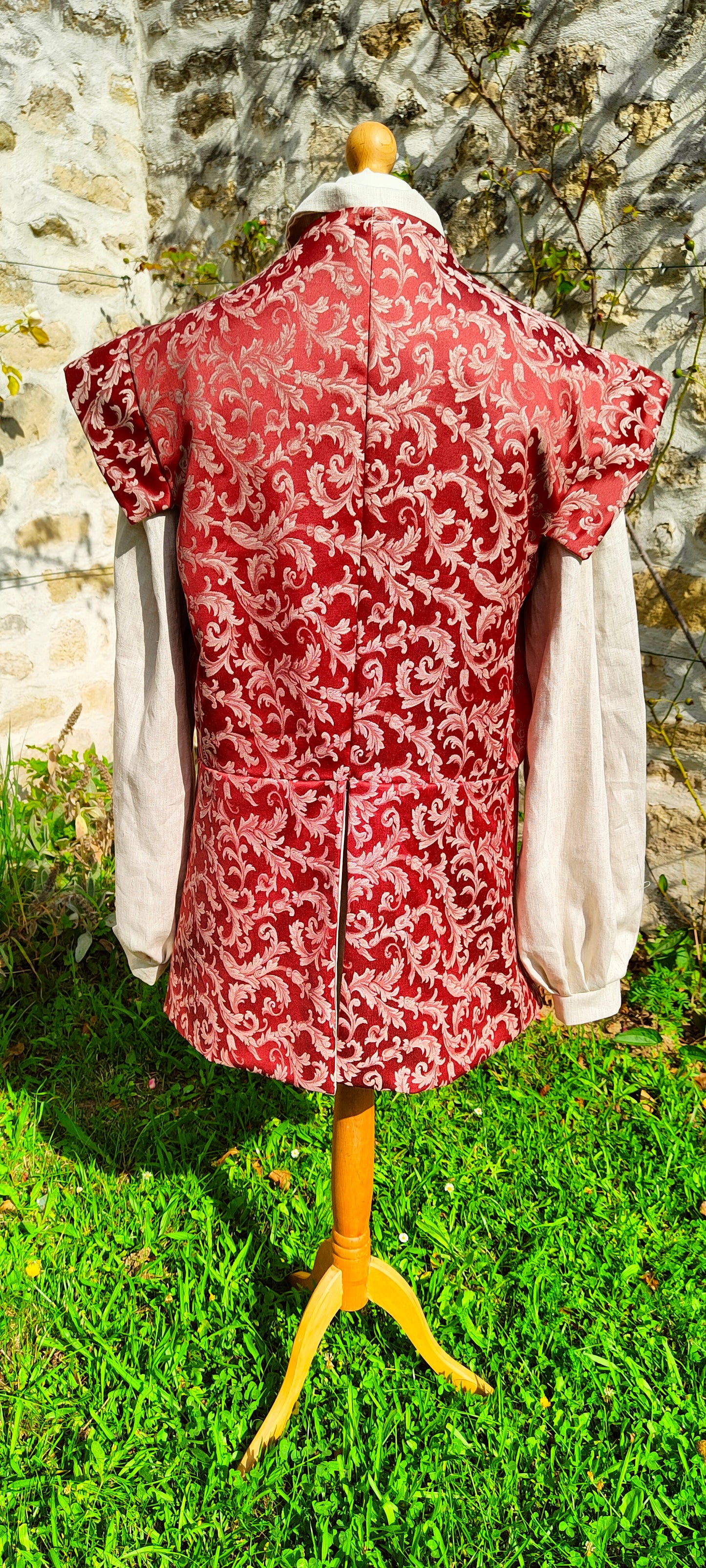 Veste pourpoint Renaissance en jacquard rouge