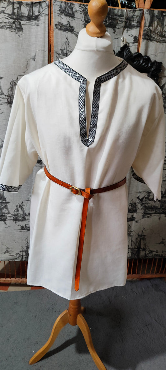 Tunique médiévale ou viking en lin