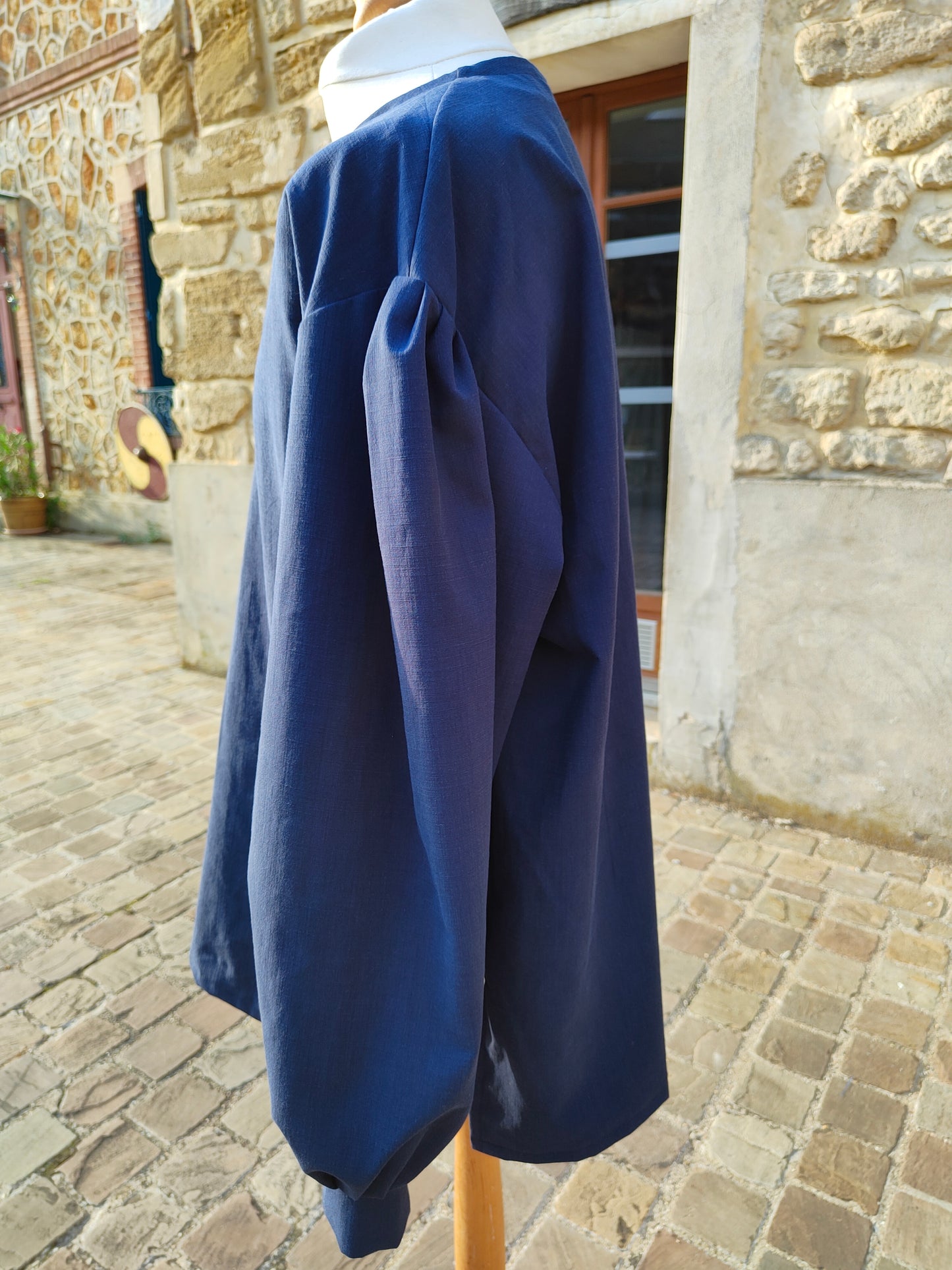 Chemise historique, multi-epoques, du moyen-âge au XIX ème siècle