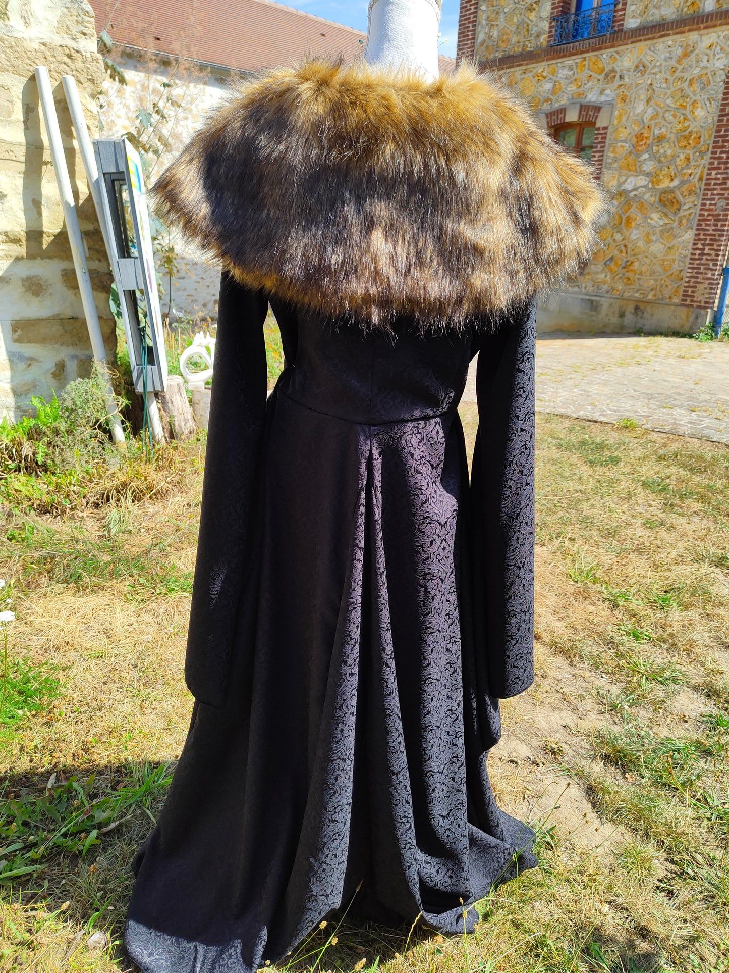 Robe de Sansa, en jacquard noir