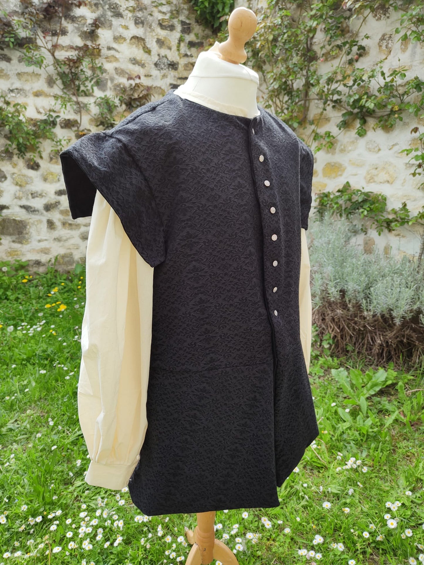 Pourpoint médiéval ou Renaissance en jacquard noir