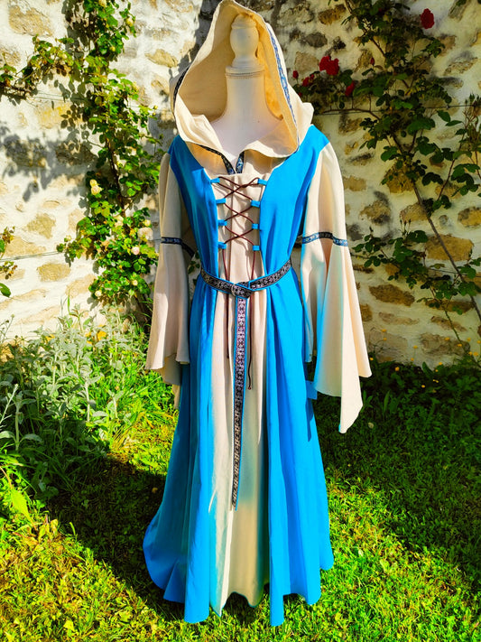 Robe médiévale ou elfique en coton bleu et écru avec laçages et capuche