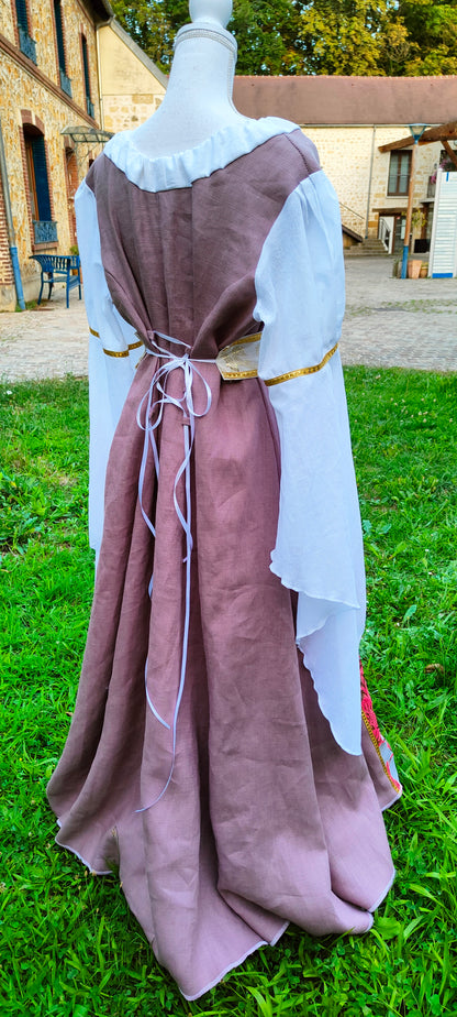Robe médiévale en lin, taille unique avec laçage au dos