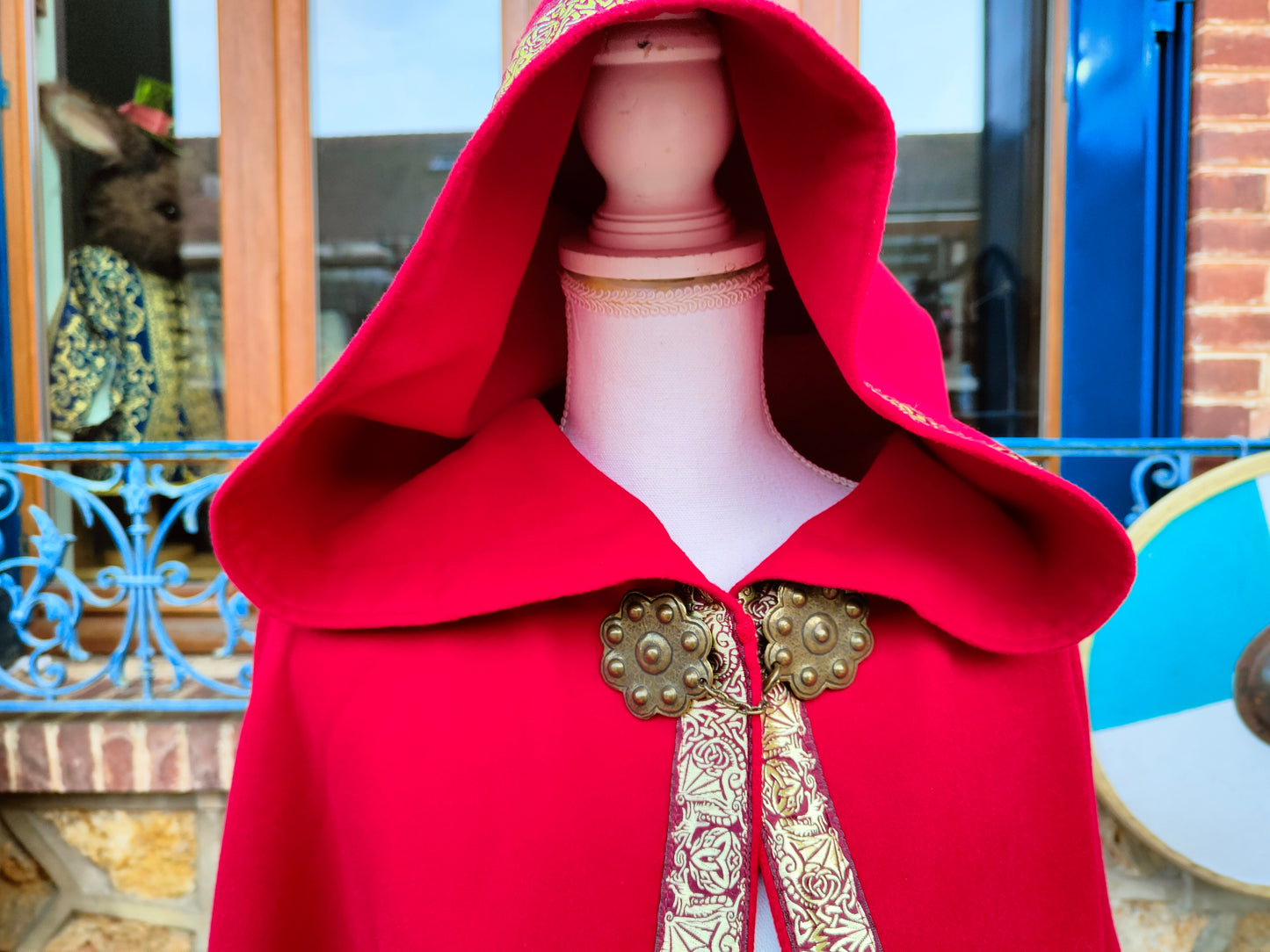 Cape médiévale en lainage rouge, mixte, avec grande capuche