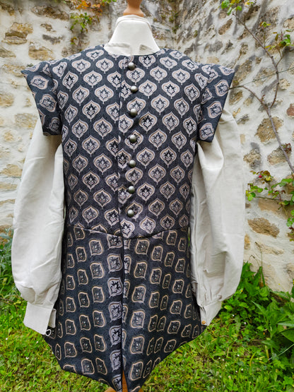 Veste pourpoint à basques en jacquard noir