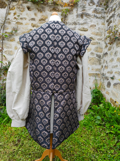 Veste pourpoint à basques en jacquard noir