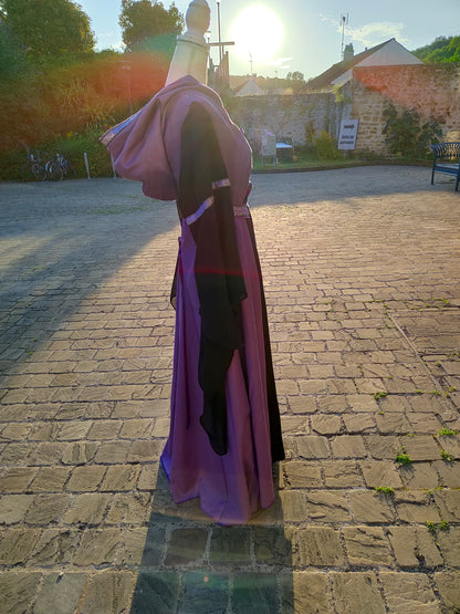 Robe évocation médiévale ou elfique ou robe de sorcière pour femme