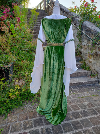 Robe médiévale ou elfique en velours de soie avec longues manches et ceinture