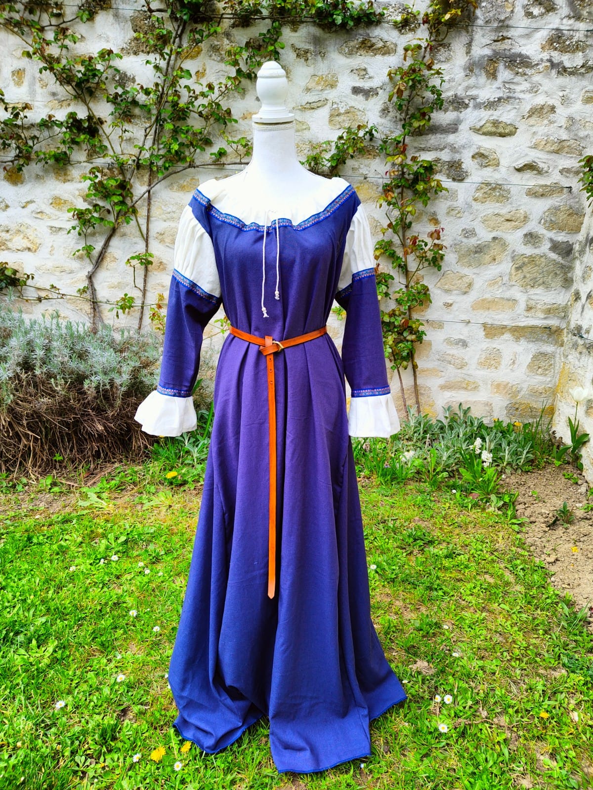 Robe médiévale online lin