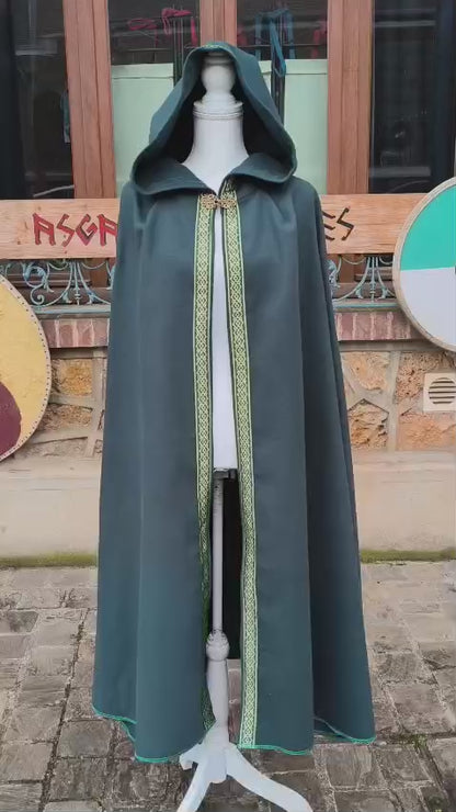 Cape médiévale ou viking mixte verte avec une grande capuche