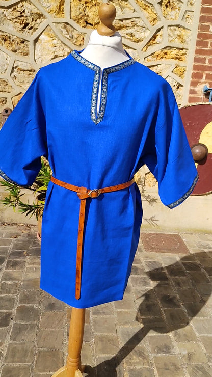 Tunique médiévale ou viking en lin cobalt