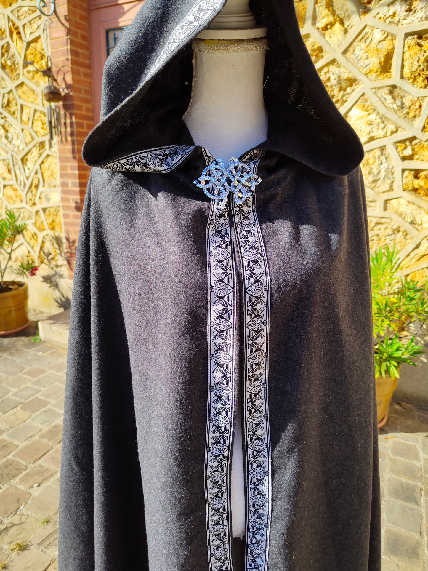 Cape médiévale ou viking en laine cachemire fine gris anthracite pour homme ou femme