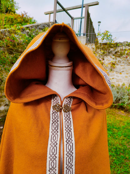 Cape médiévale ou viking mixte en lainage ocre