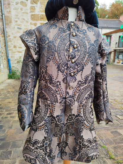 Veste XV ème/ XVI ème siècles pour homme en jacquard noir et or