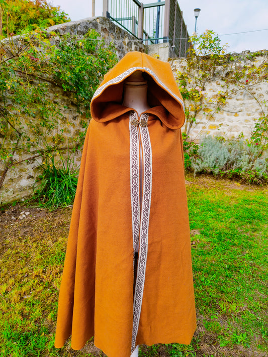 Cape médiévale ou viking mixte en lainage ocre