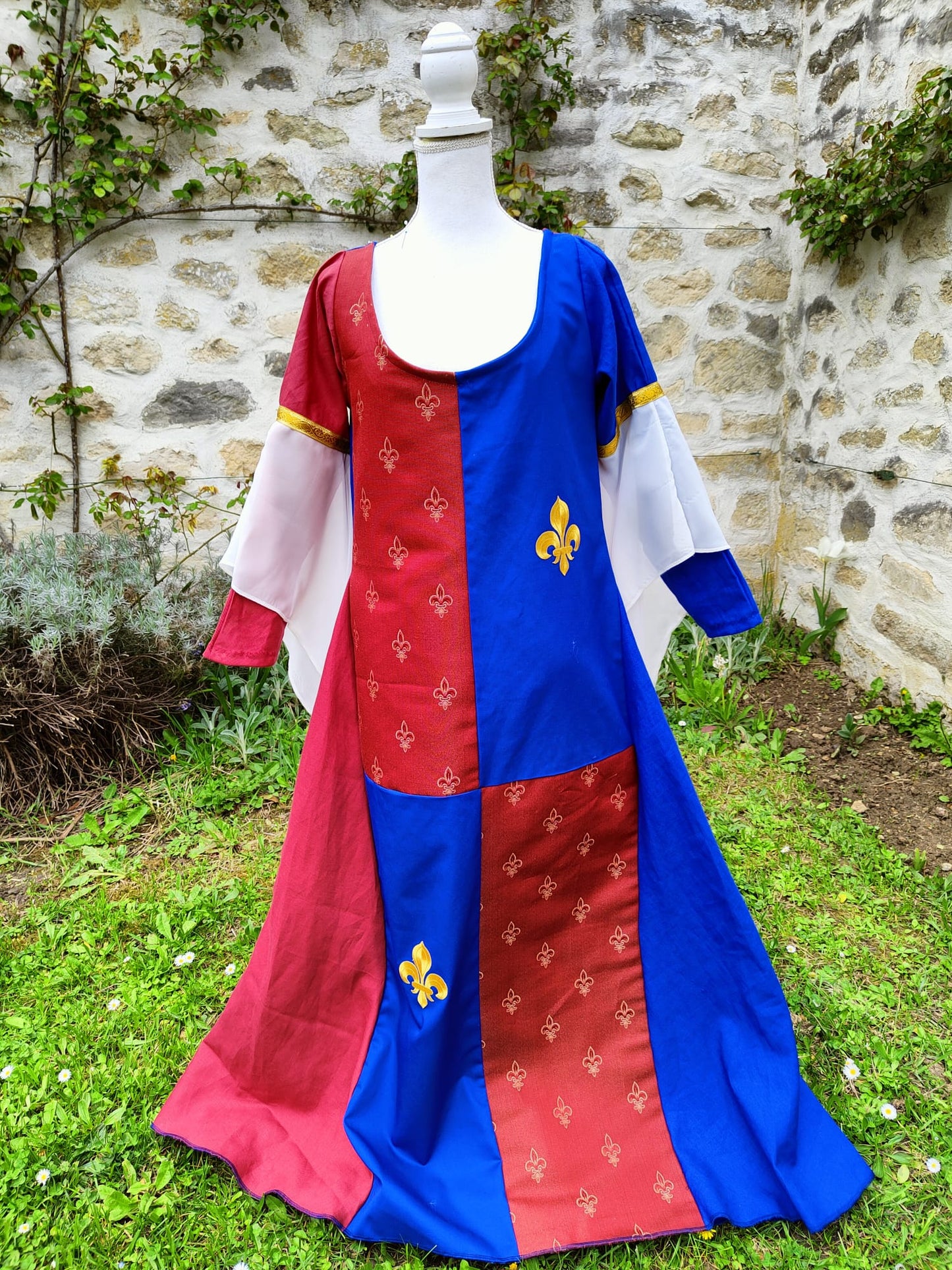 Robe armoiries fleurs de lys, évocation XIVe siècle taille 40/44