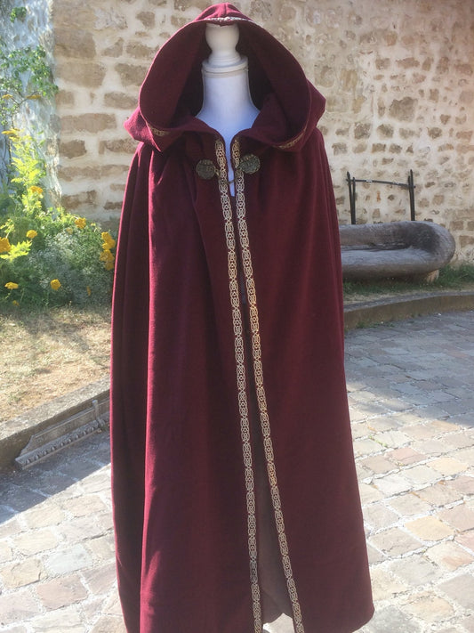 Cape médiévale ou elfique en lainage bordeaux avec grande capuche, modèle mixte taille unique