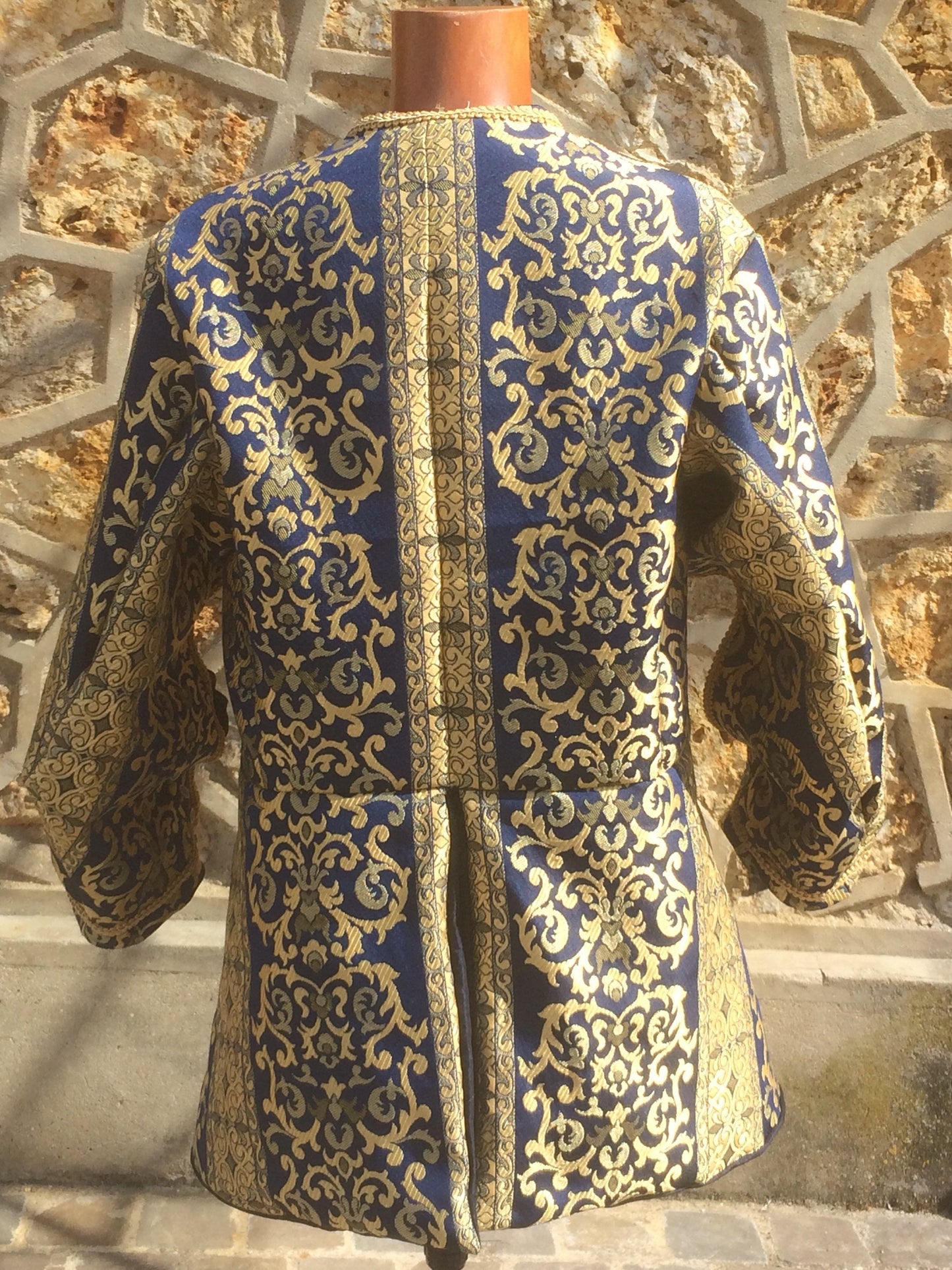 Veste royale pour mariage médiéval, Renaissance,  Louis XIV, avec manches ouvertes, bleue et or