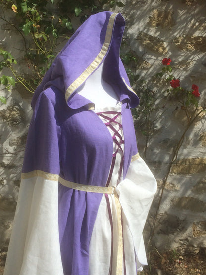 Robe médiévale en lin avec capuche mauve ou lila